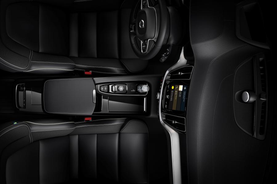 Интерьер Volvo S60 Polestar Engineered 2018 года  (WW) (фото 14 из 27)